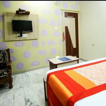 Hotel Honey Bunny Amhedabad Dış mekan fotoğraf