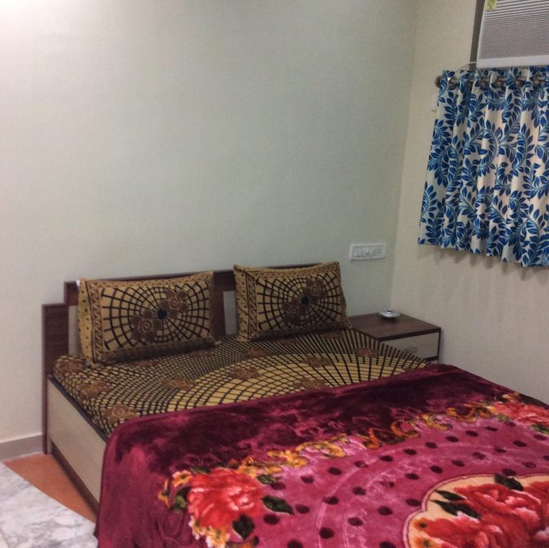 Hotel Honey Bunny Amhedabad Oda fotoğraf
